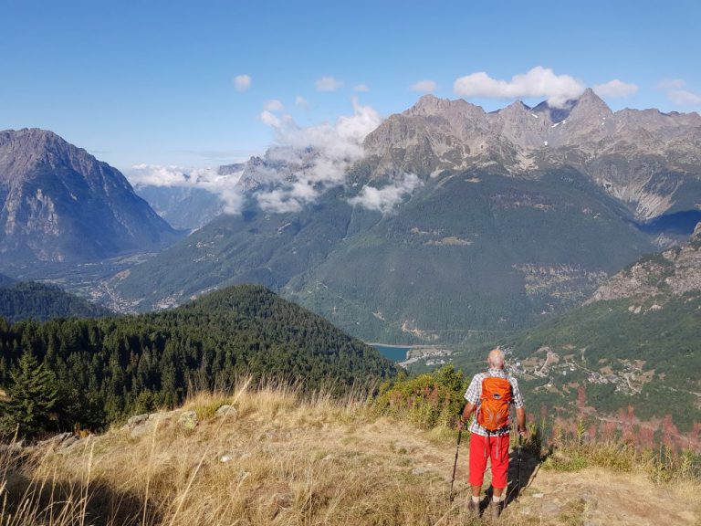 oz wanderung Blick zum Lac de Verney