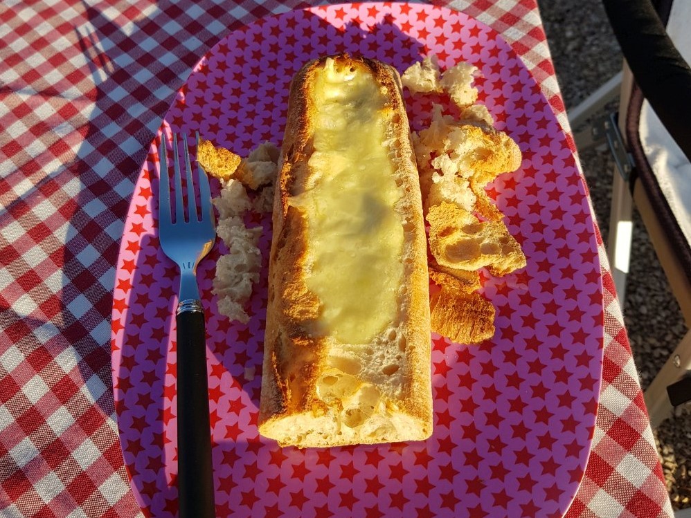 Mehr über den Artikel erfahren Baguette-Fondue