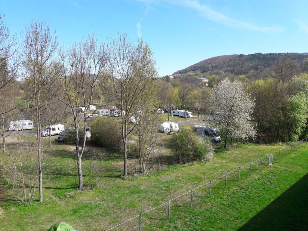 Blick zum Campingplatz