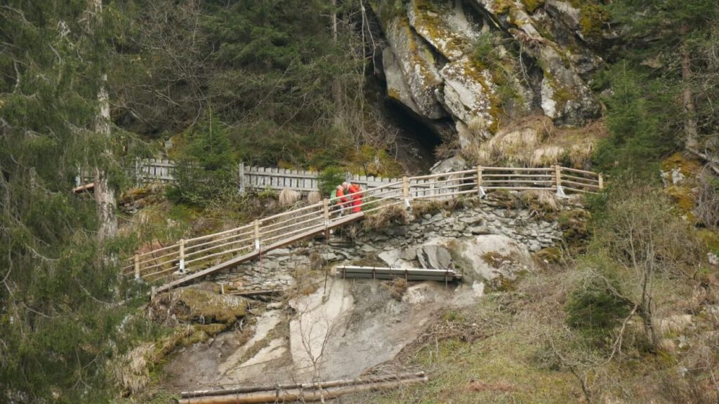 Beim Küssen überrascht