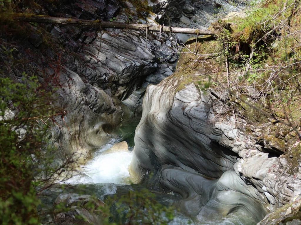 Ausgehöhltes Flussbett