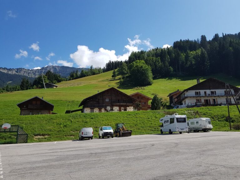 Wohnmobil-Stellplatz Arêches